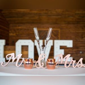 Wedding table decor - Mr. & Mrs.